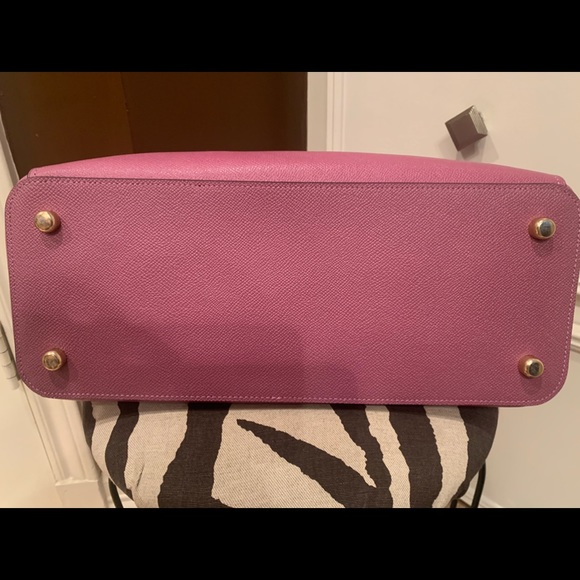 Like new Coach handbag. - Picture 5 of 6